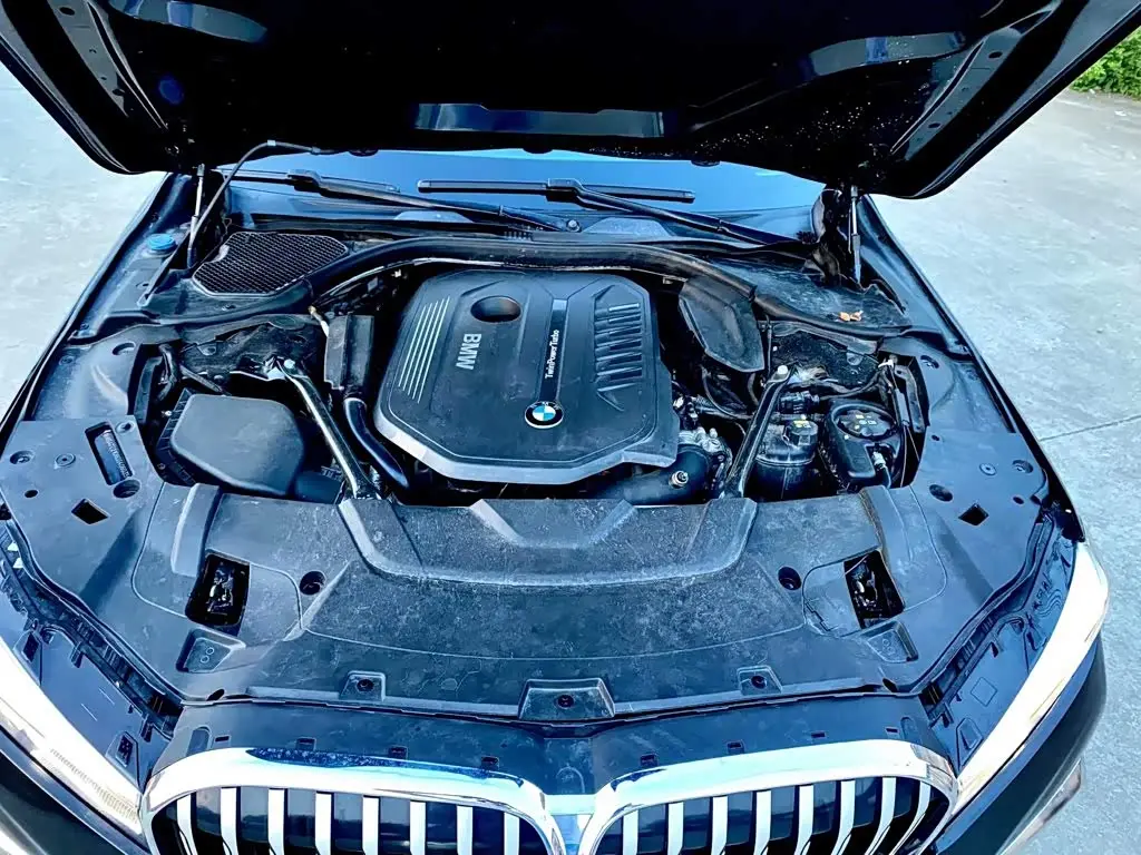 BMW 7 Series 2016 — Photo 9/20