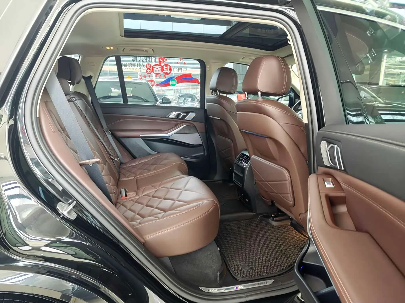 BMW X5 2023 — Şəkil 10/16