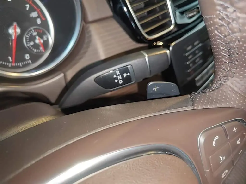 Mercedes-Benz GLE 2019 — Photo 14/20
