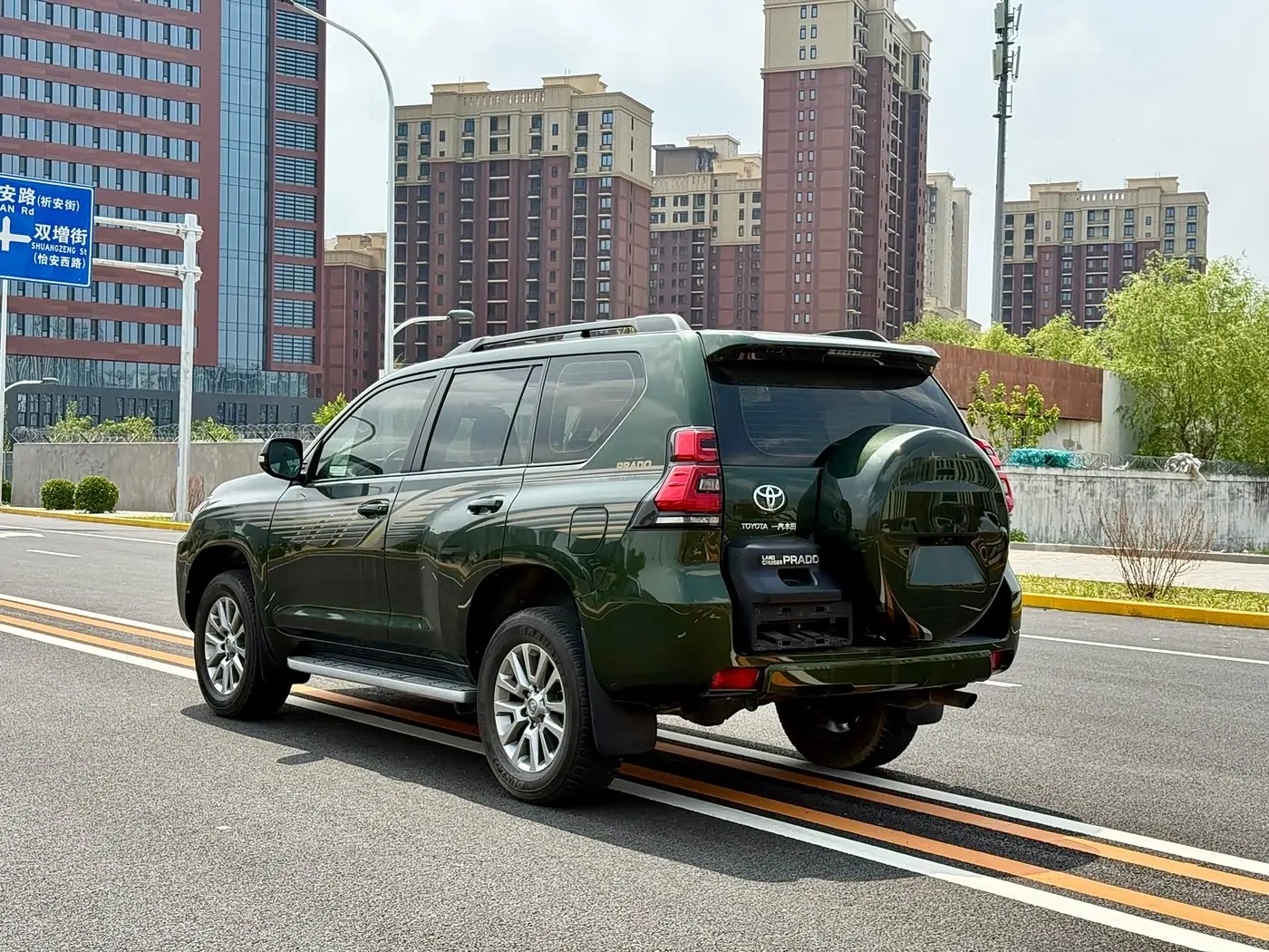 Toyota Prado 2019 — Фото 8/18