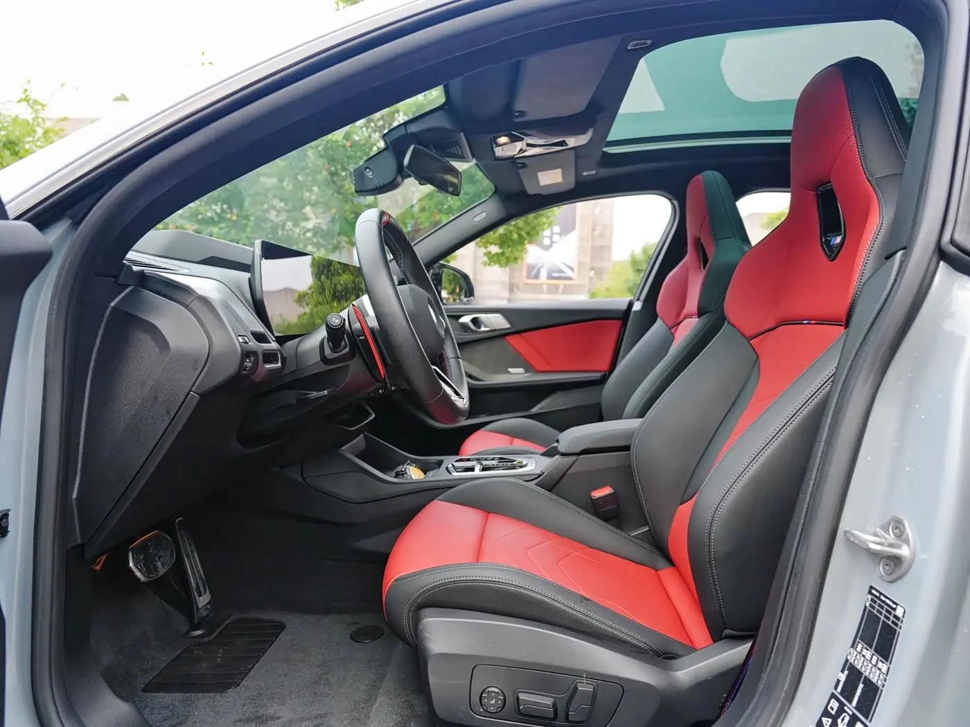 BMW M235L 2026 — Photo 7/13