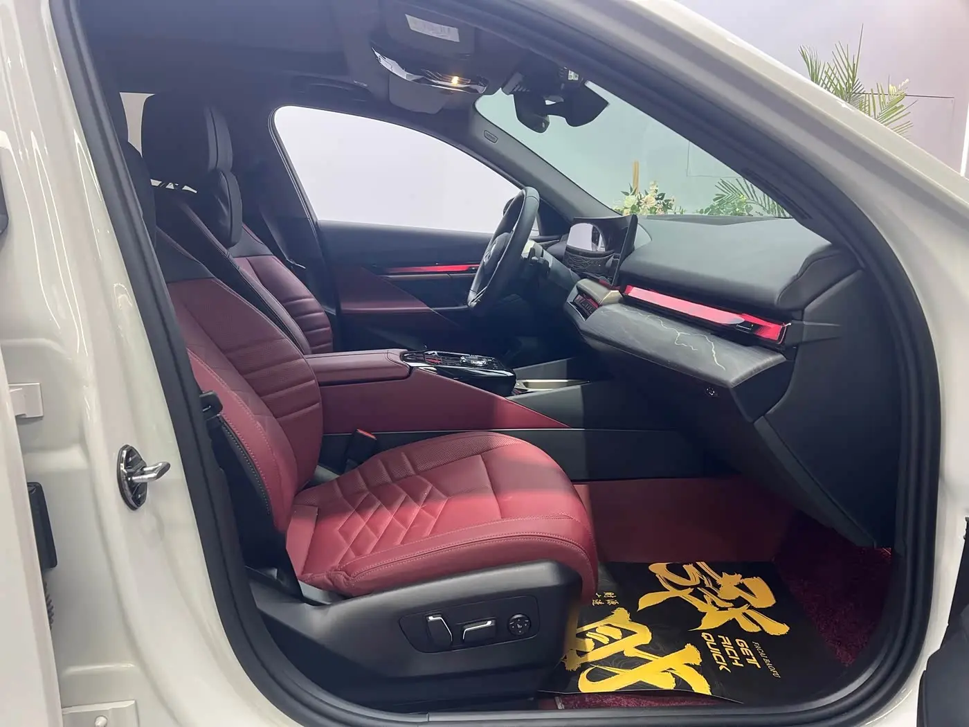 BMW 5 Series 2025 — Photo 14/18