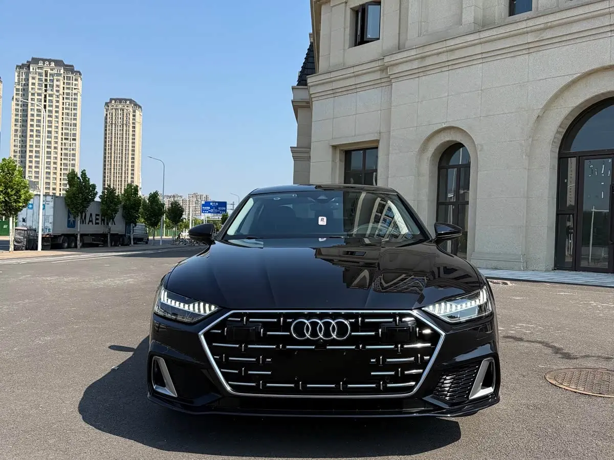 Audi A7L 2024 — Şəkil 2/9