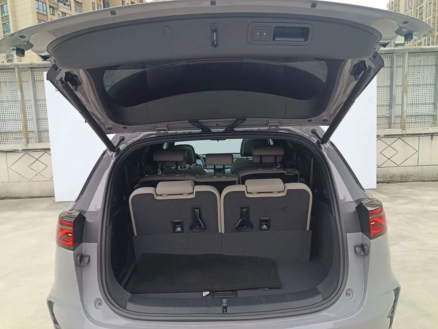 BYD Tang New Energy 2025 — Photo 17/20