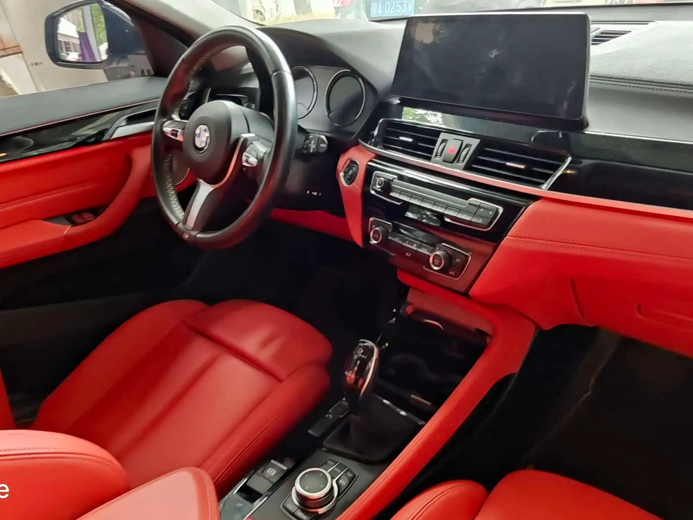 BMW X2 2023 — Фото 10/11