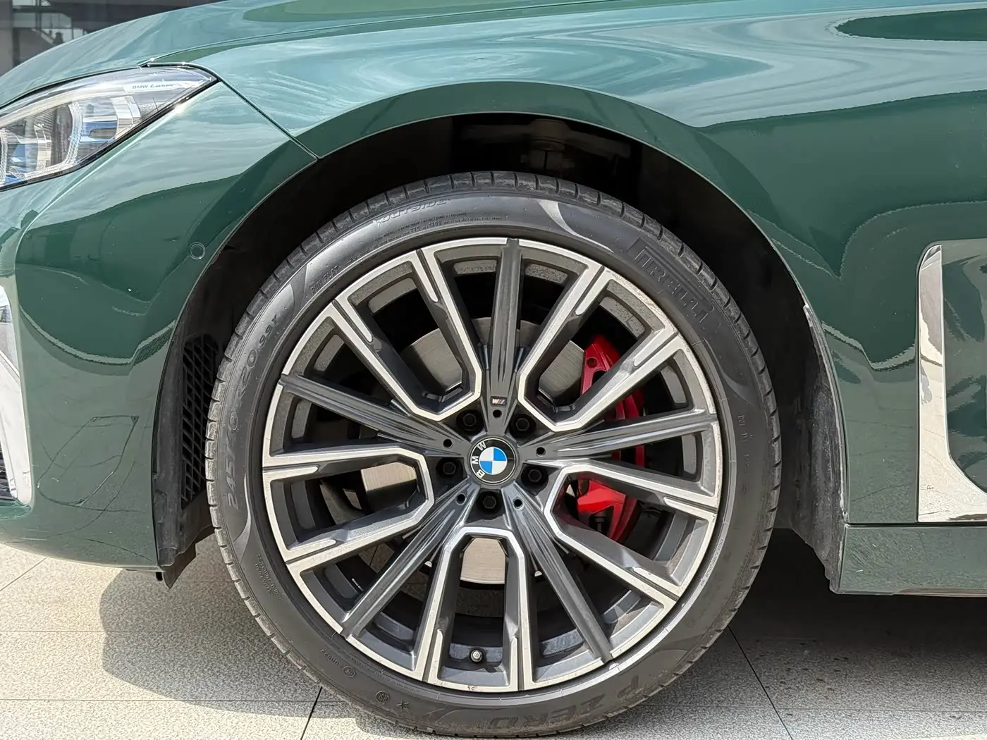 BMW 7 Series 2019 — Photo 16/16