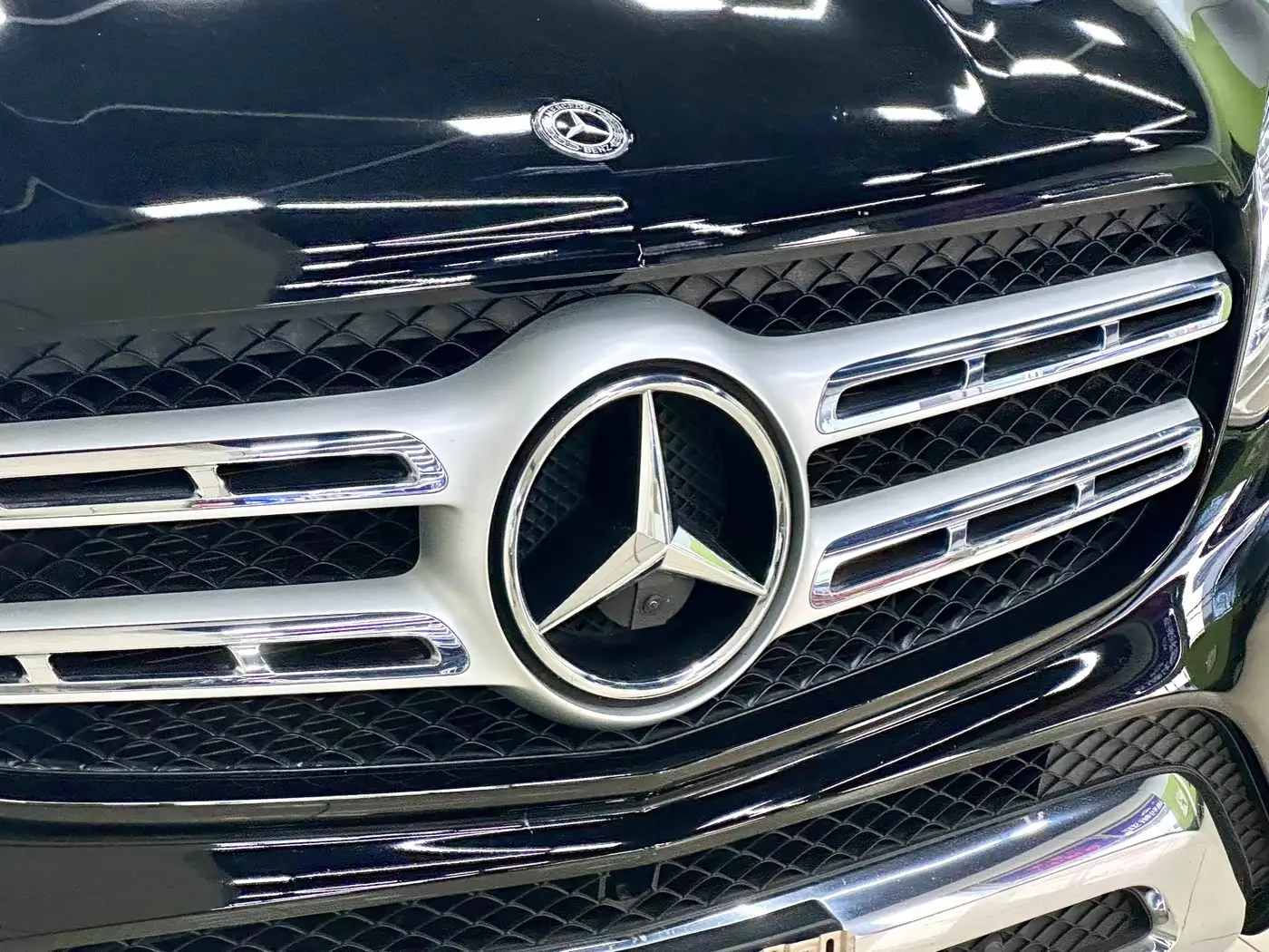 Mercedes-Benz GLS 2017 — Photo 4/20