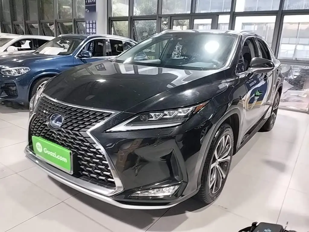 Lexus RX 2022 — Photo 2/20