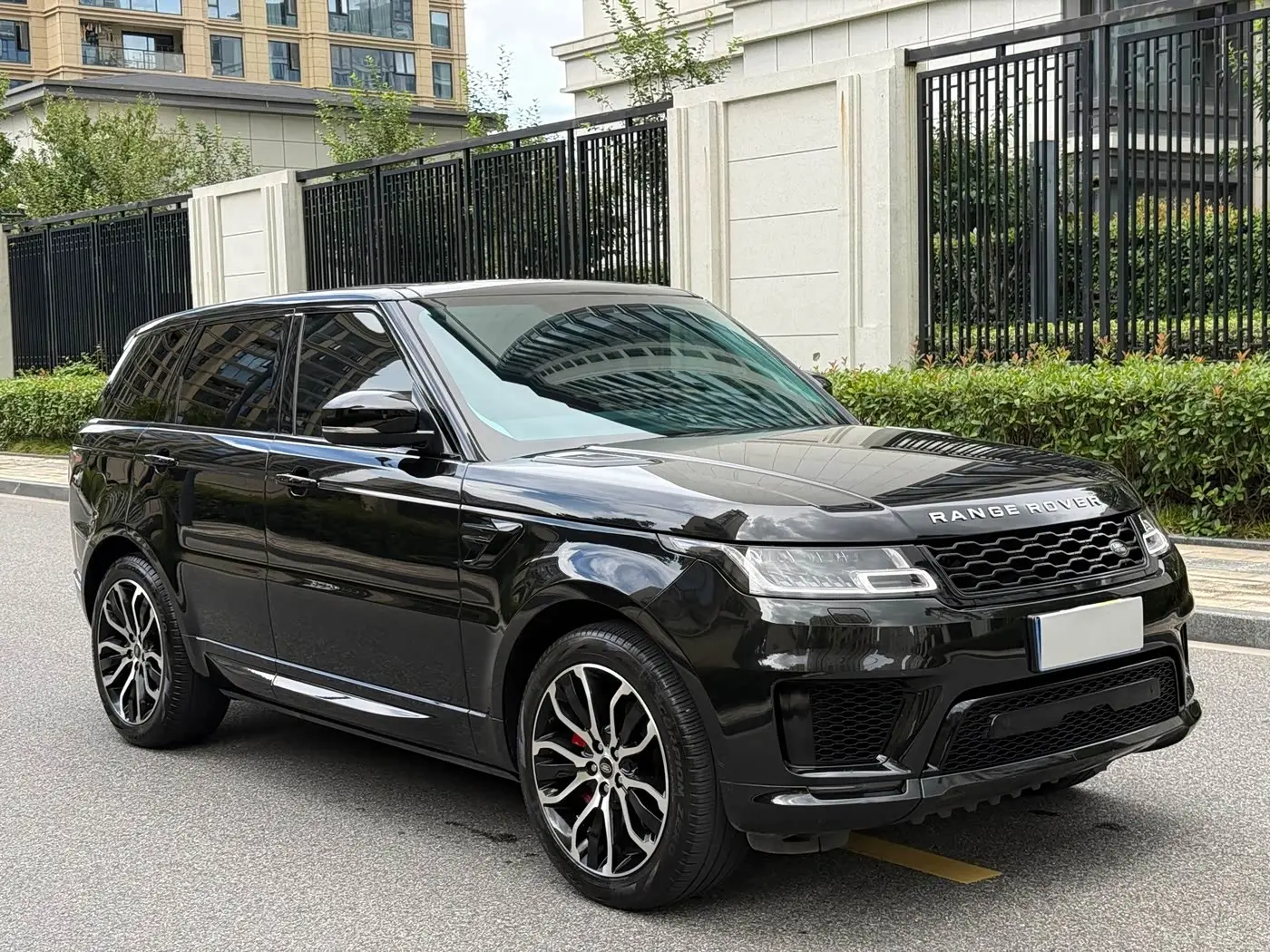 Land Rover Range Rover Sport 2022 — Photo 3/14