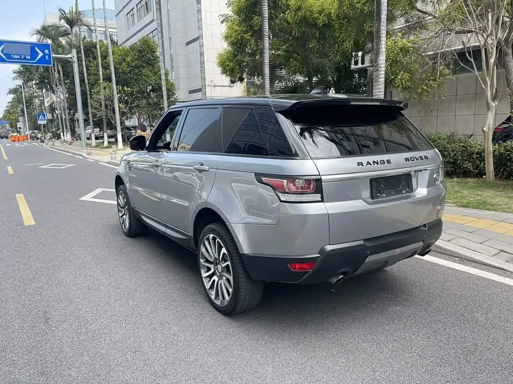 Land Rover Range Rover Sport 2017 — Photo 6/9