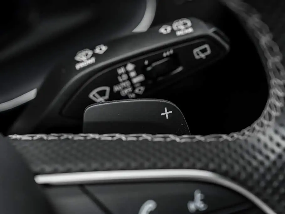Audi Q8 2020 — Photo 15/20