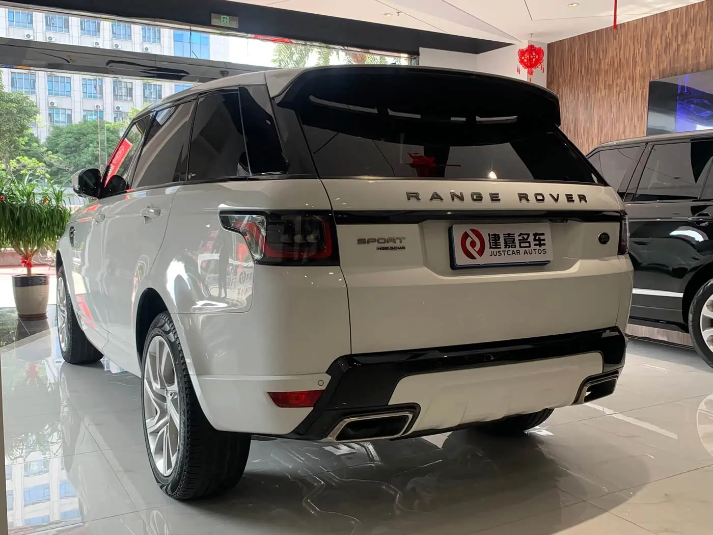 Land Rover Range Rover Sport 2019 — Фото 3/13