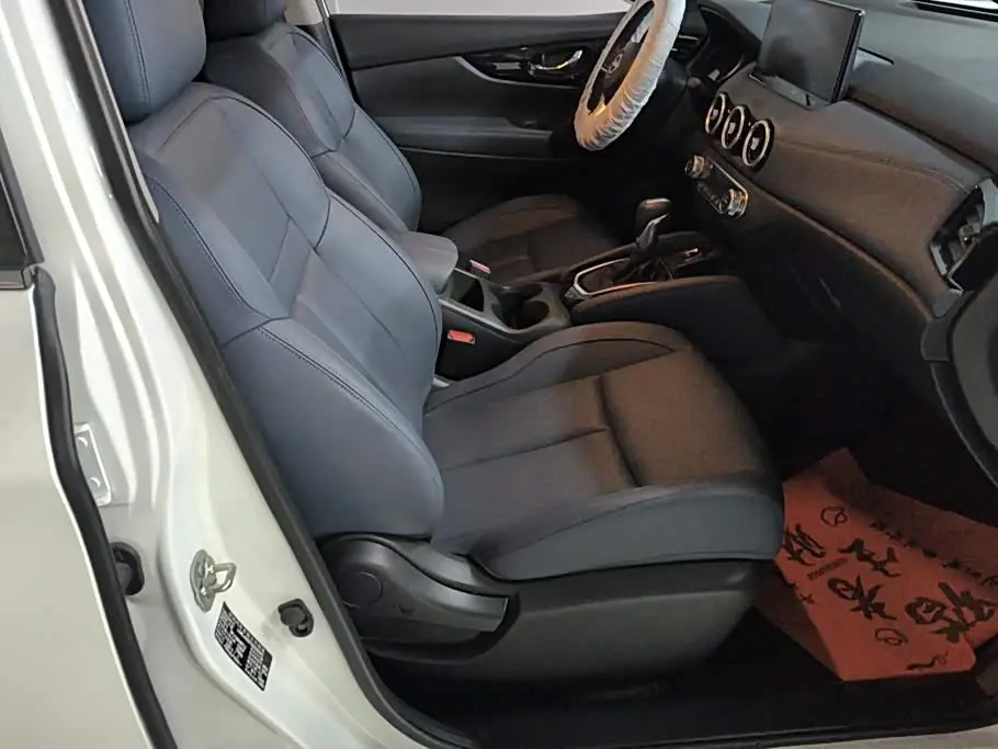 Nissan Qashqai 2025 — Photo 8/16
