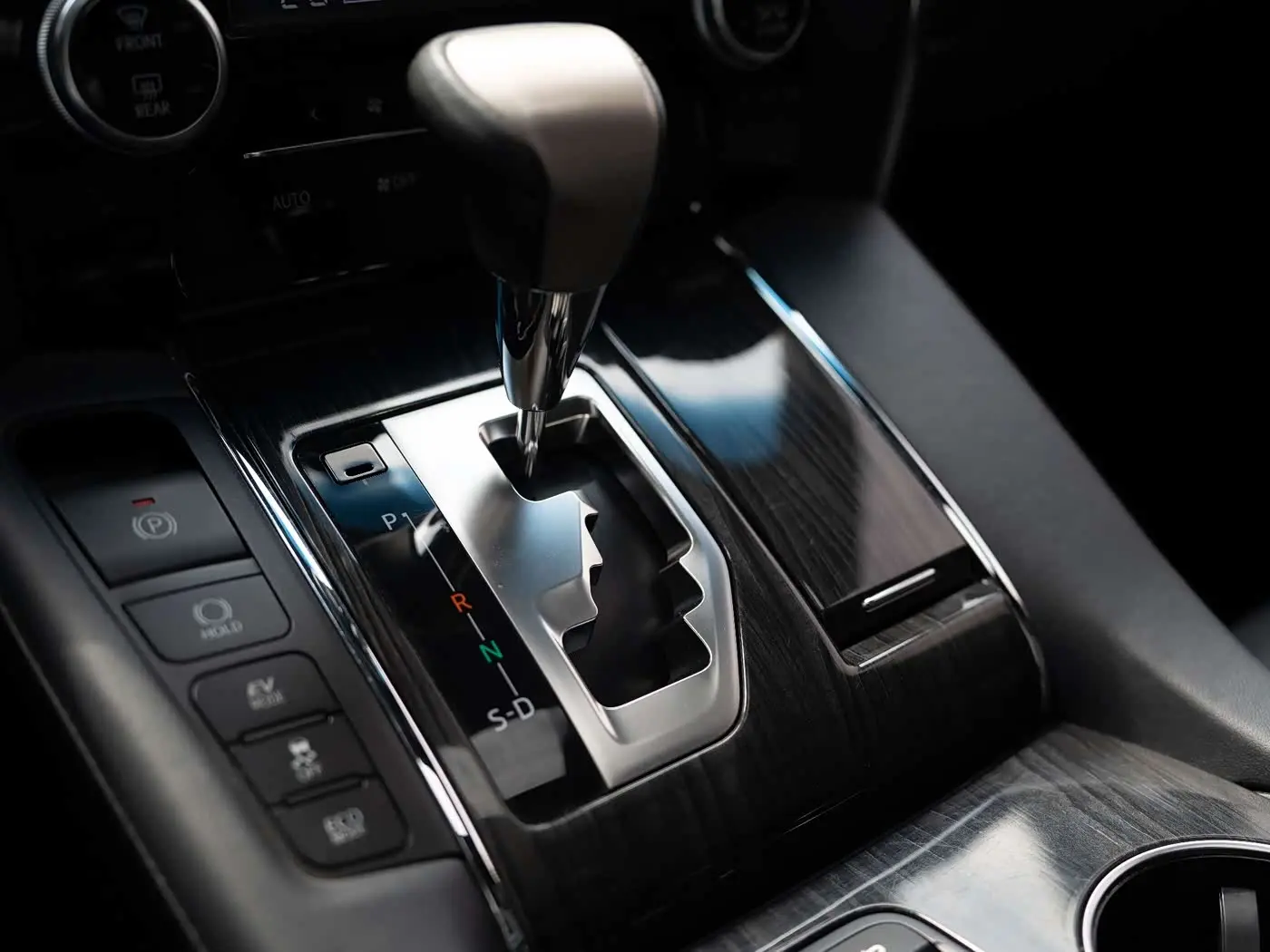 Lexus LM 2022 — Photo 14/18