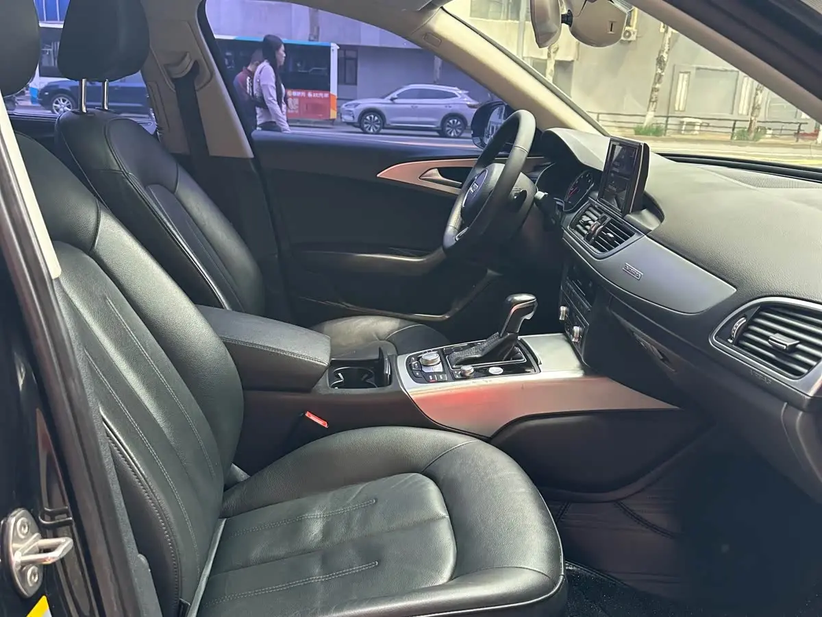 Audi A6L 2016 — Şəkil 7/12