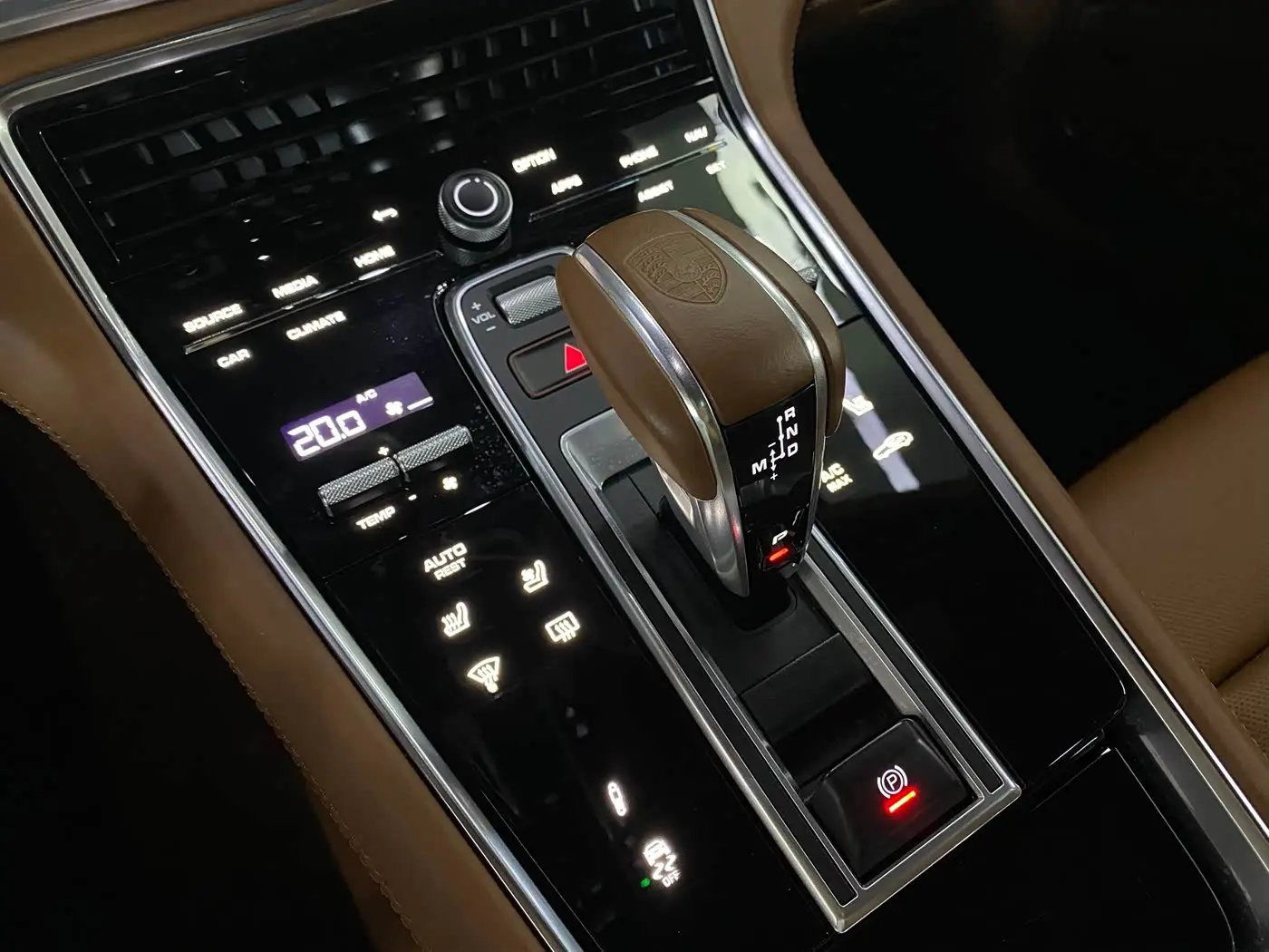 Porsche Panamera 2023 — Photo 9/17