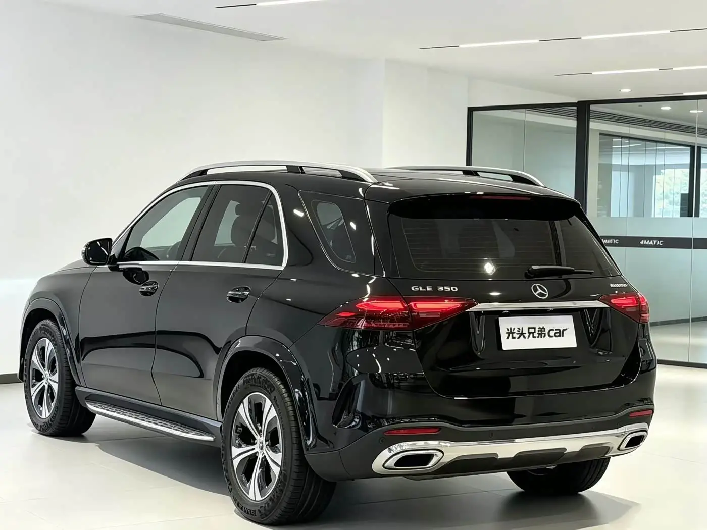Mercedes-Benz GLE 2023 — Фото 2/6