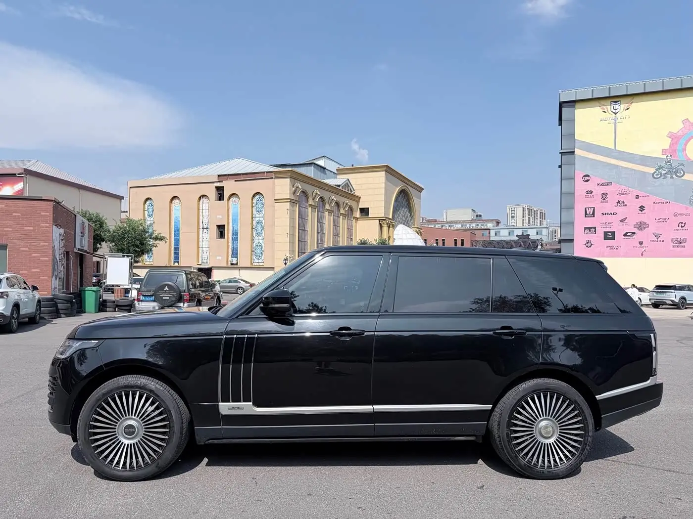 Land Rover Range Rover 2018 — Photo 3/9