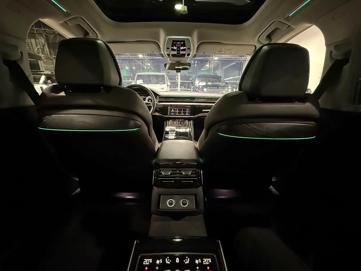 Audi A8 2021 — Photo 18/20