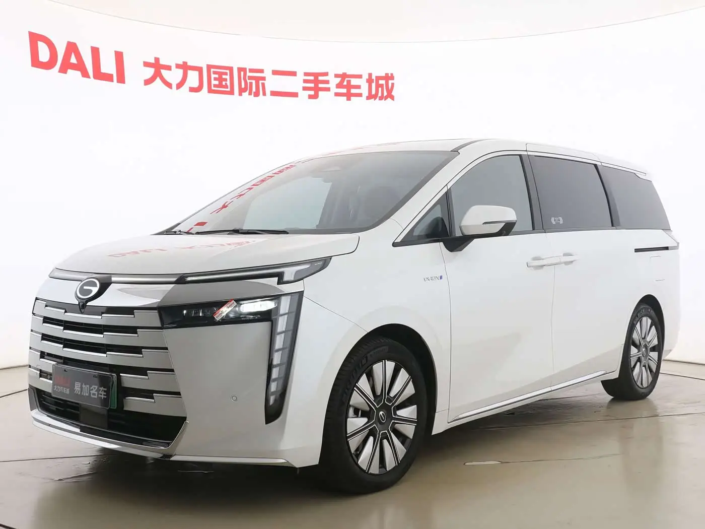 GAC Trumpchi Trumpchi E8 NEV 2024 — ფოტო 1/16