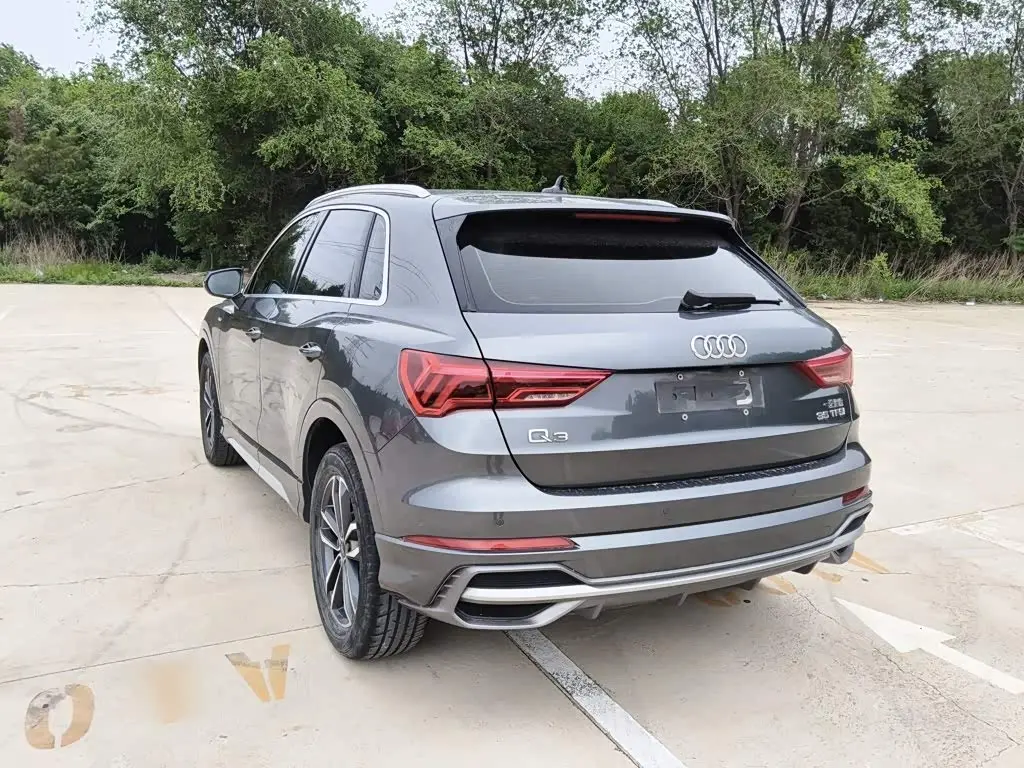 Audi Q3 2022 — Photo 8/20