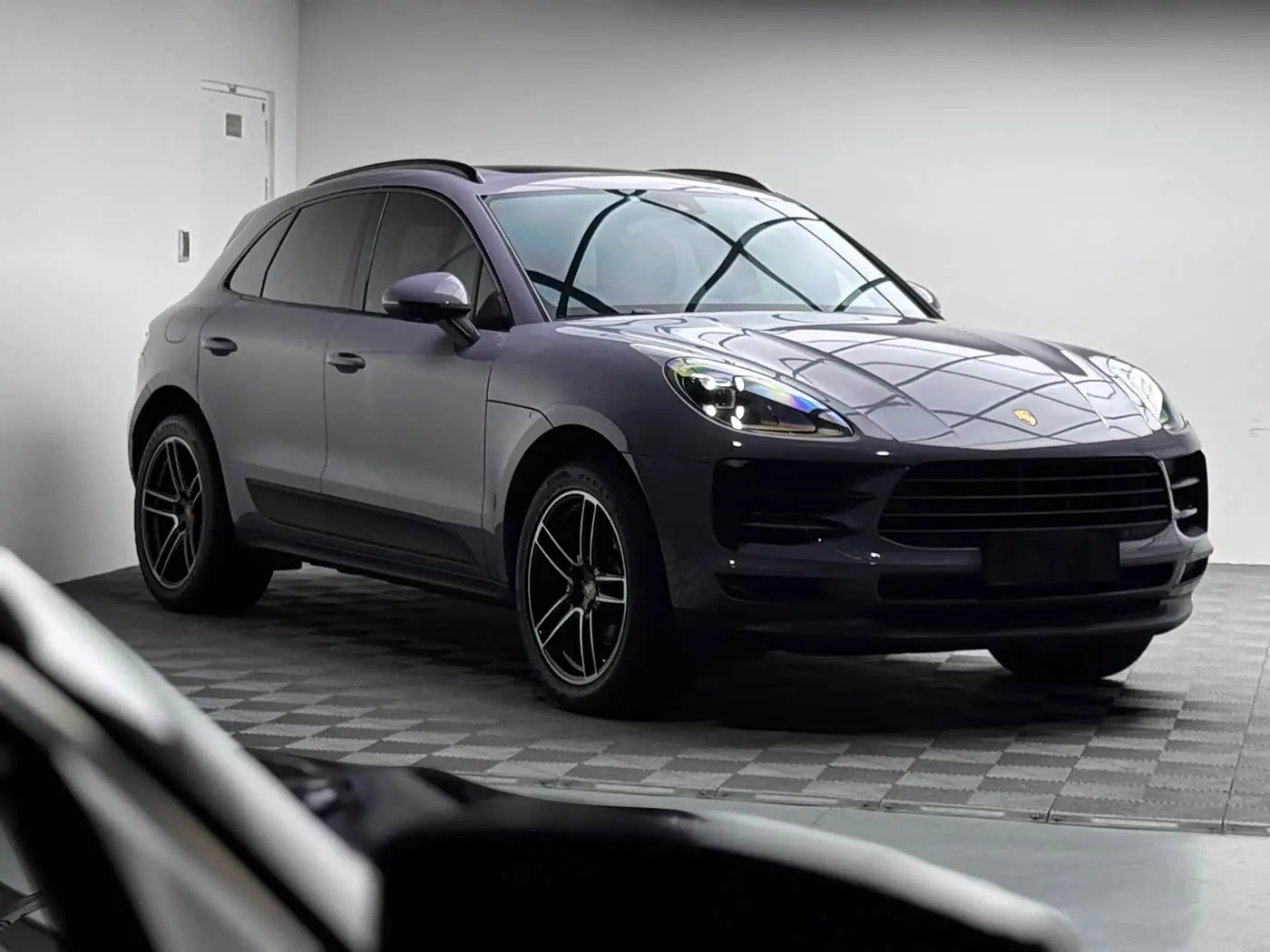 Porsche Macan 2021 — ფოტო 4/20