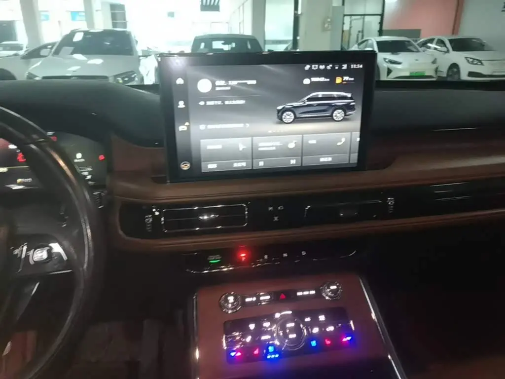 Lincoln Aviator 2021 — Photo 13/20