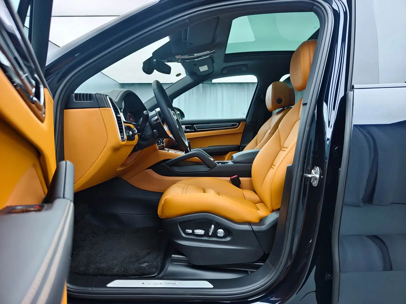 Porsche Cayenne New Energy 2021 — ფოტო 6/19