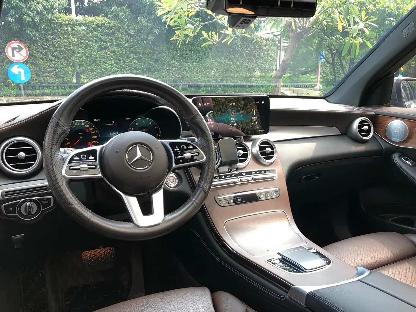 Mercedes-Benz GLC 2021 — ფოტო 16/20