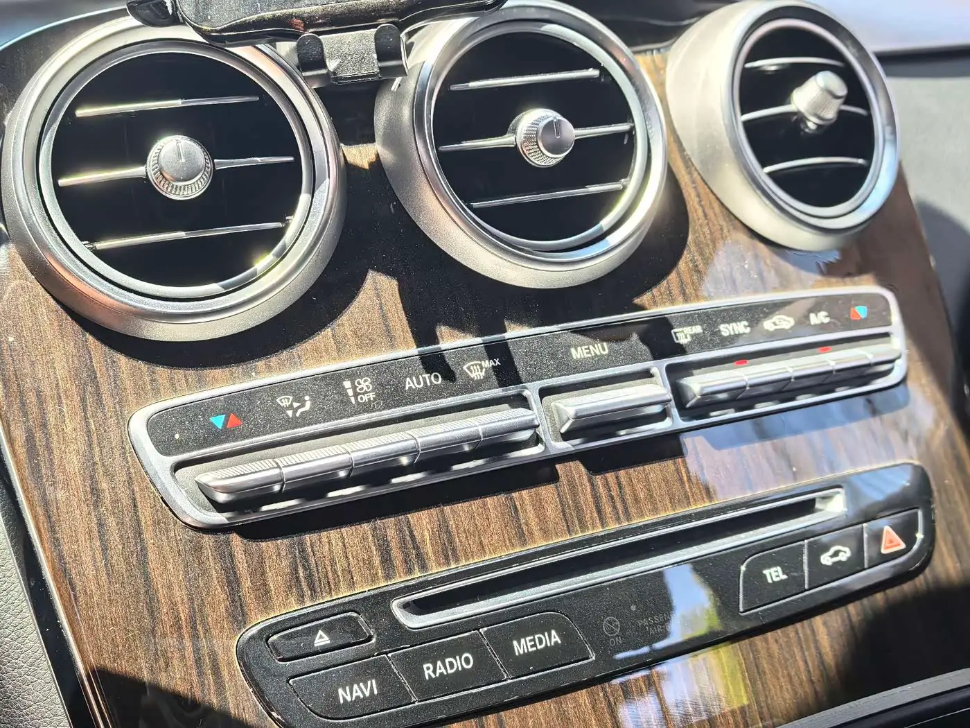 Mercedes-Benz GLC 2018 — Фото 17/18