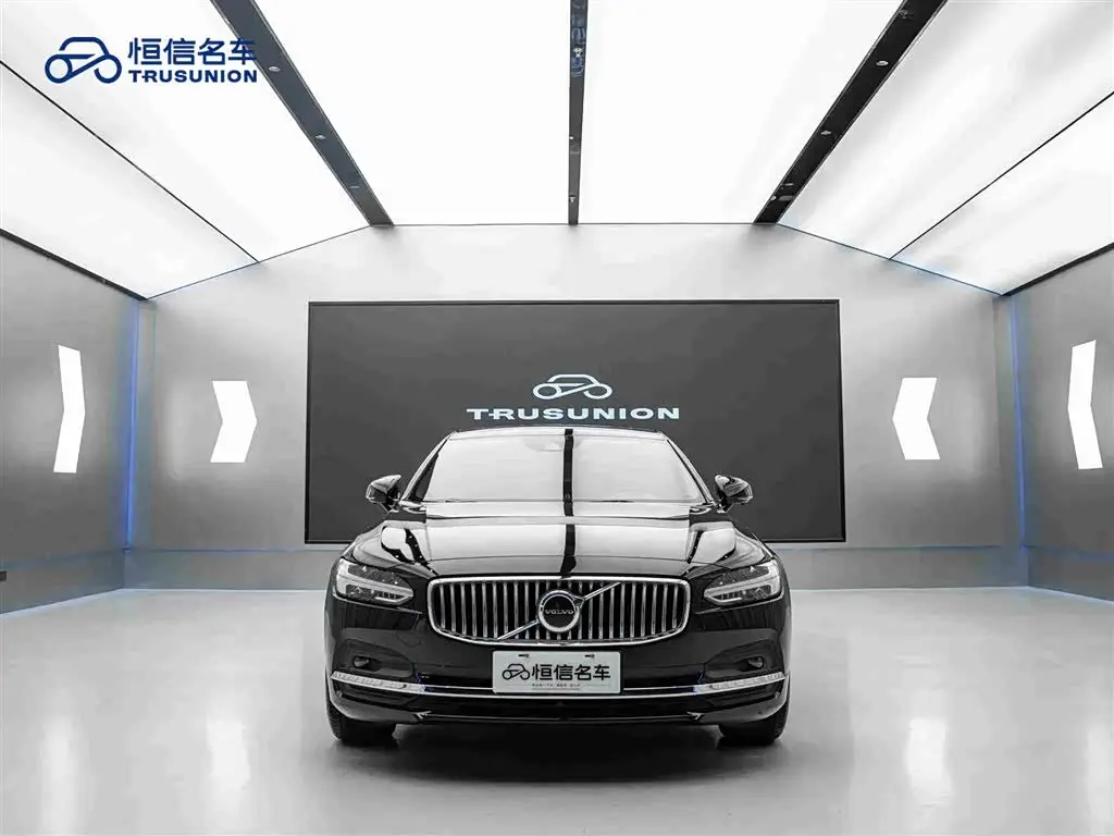 Volvo S90 2021 — Photo 2/20