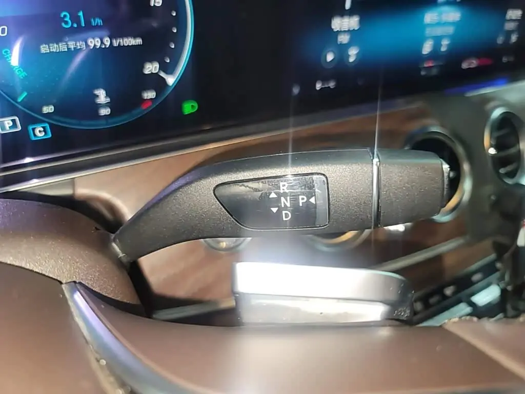 Mercedes-Benz E-Class 2023 — Photo 14/20