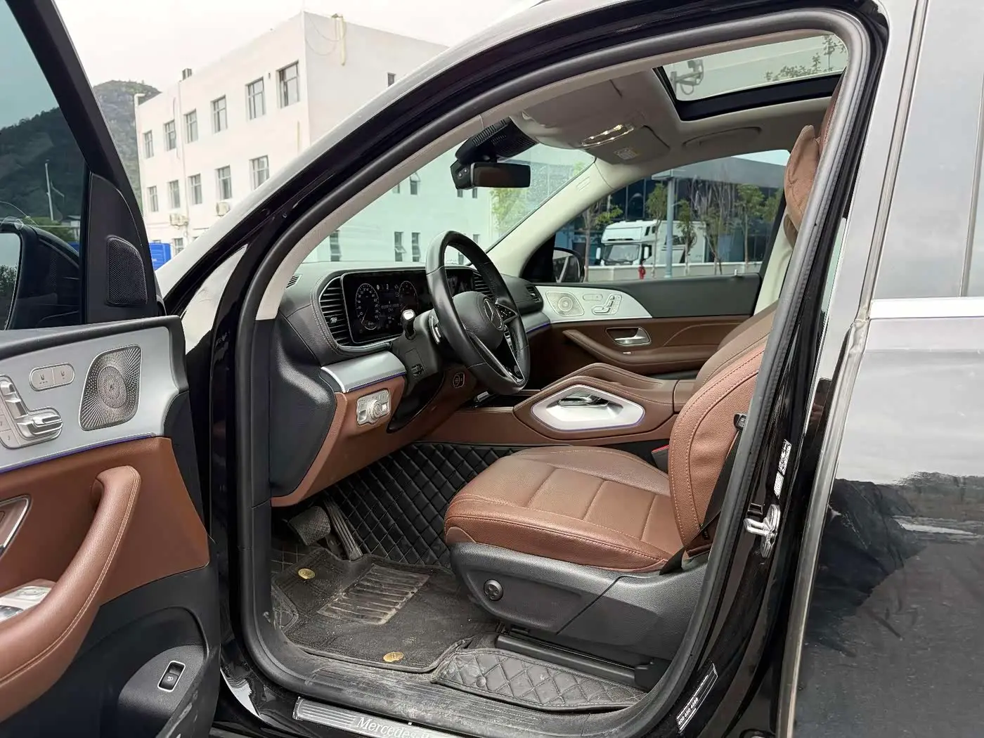 Mercedes-Benz GLS 2025 — Фото 4/20