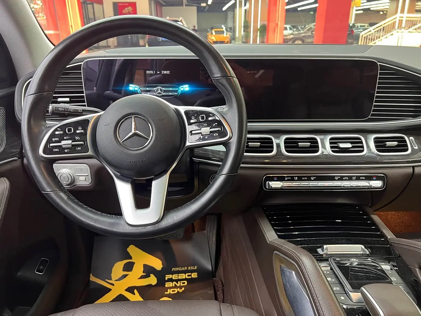 Mercedes-Benz GLE 2023 — Фото 13/17