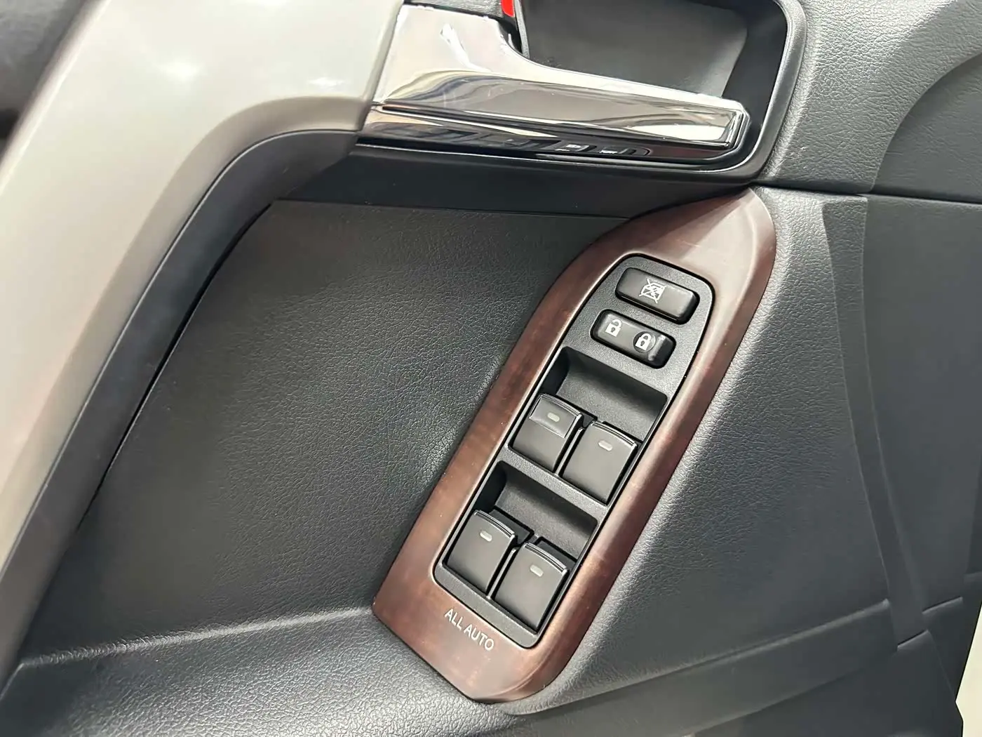Toyota Prado 2017 — Şəkil 20/20
