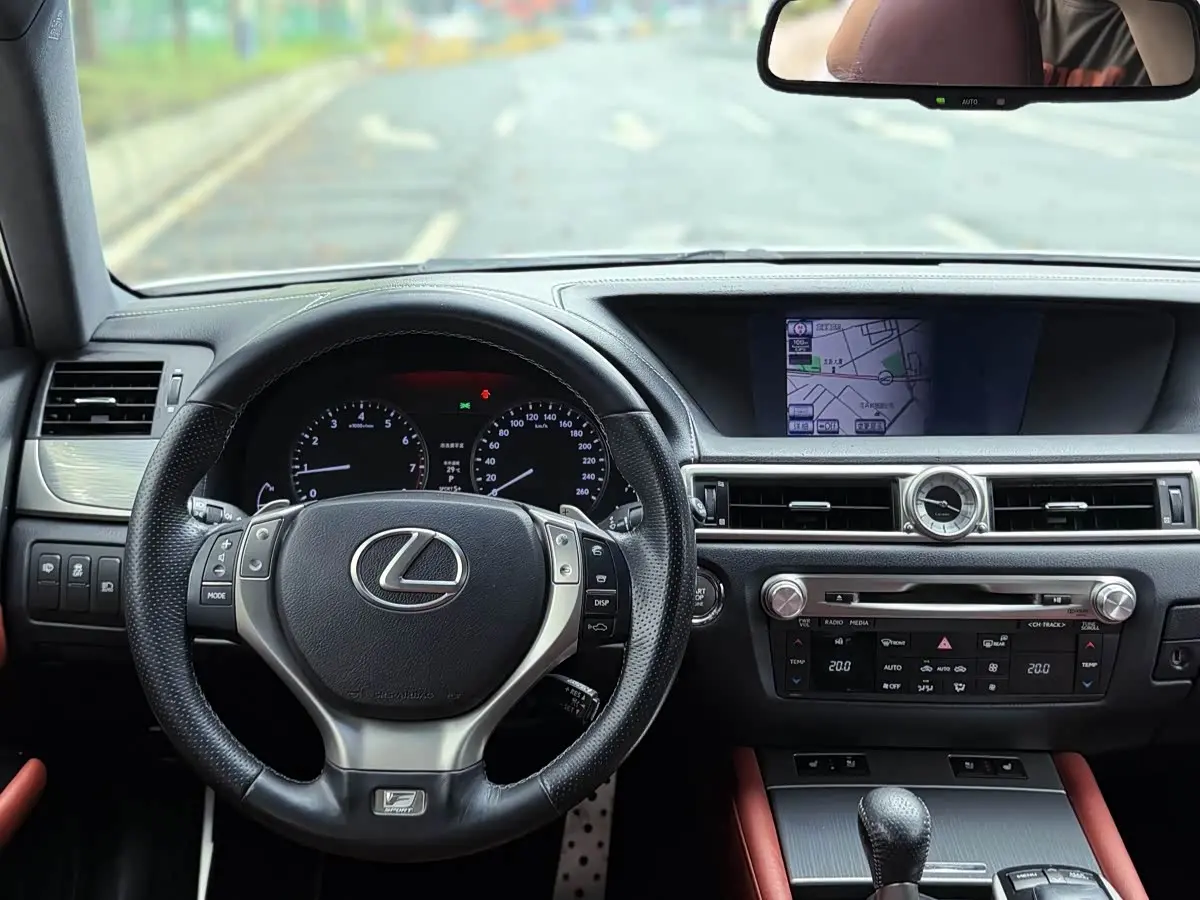 Lexus GS 2013 — Photo 10/19
