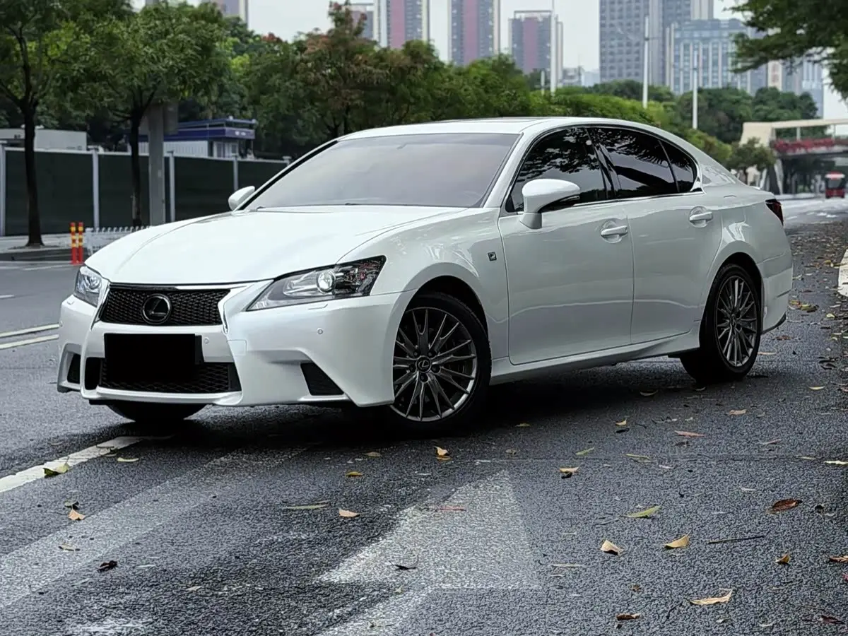 Lexus GS 2013 — Photo 1/19