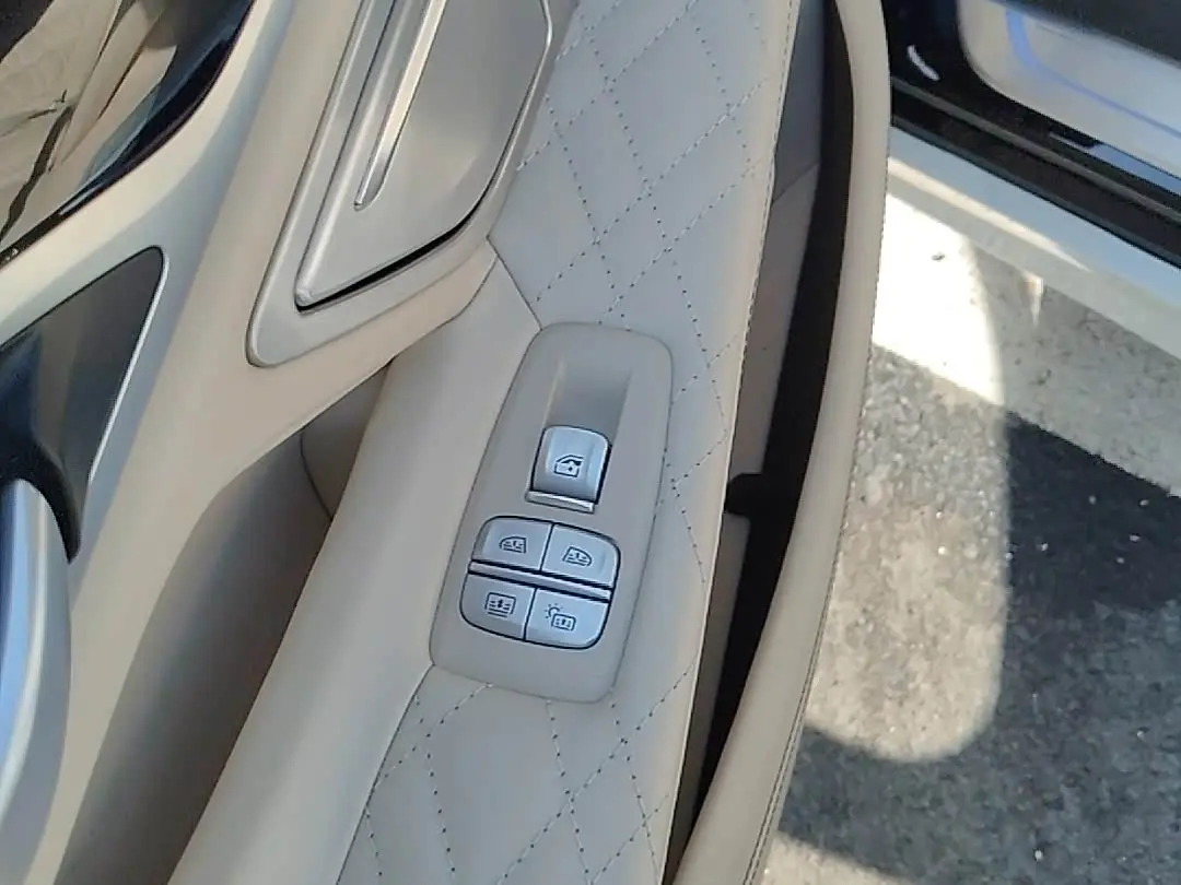 BMW 7 Series 2021 — Photo 12/12