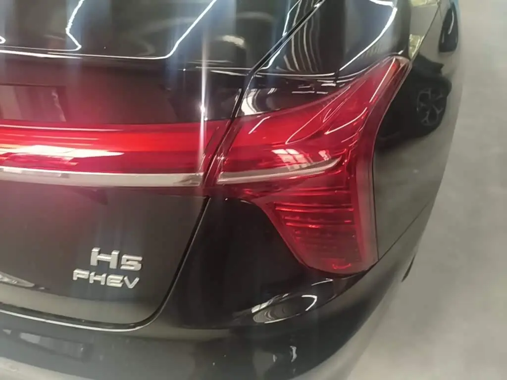 Hongqi H5 PHEV 2026 — Şəkil 8/20