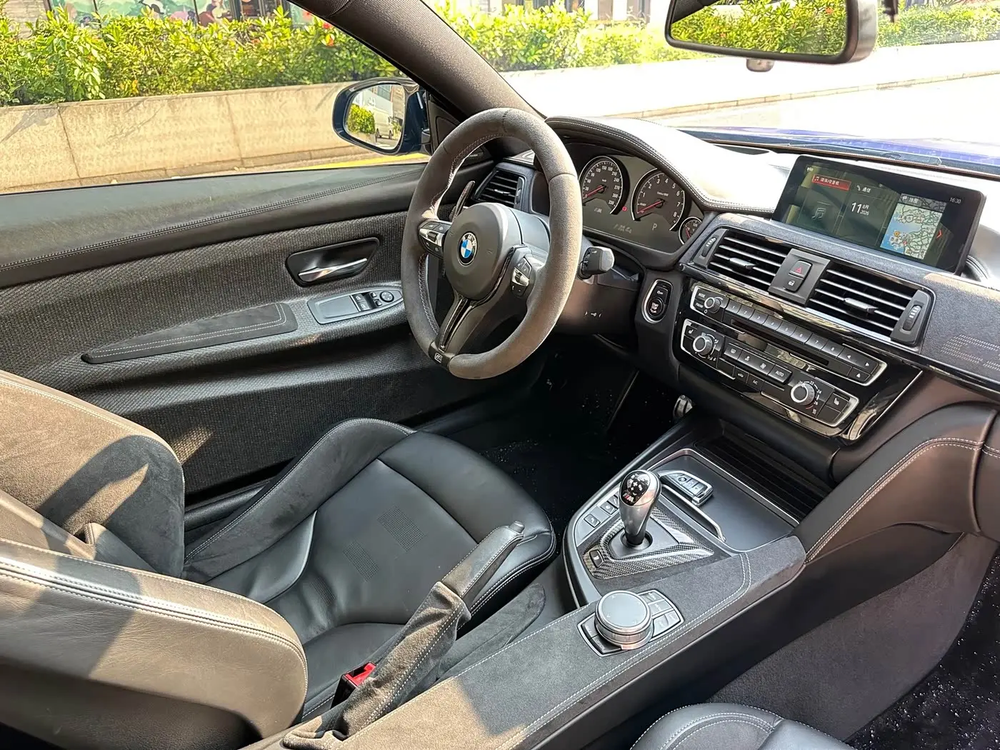 BMW M4 2019 — Photo 11/20