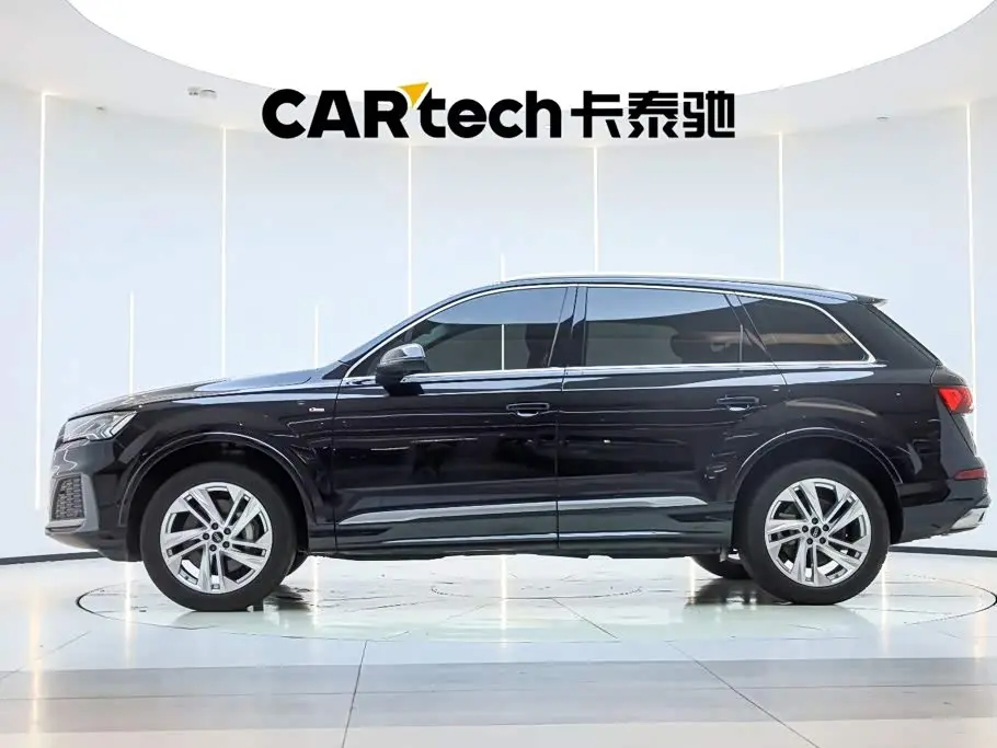 Audi Q7 2023 — Фото 7/20
