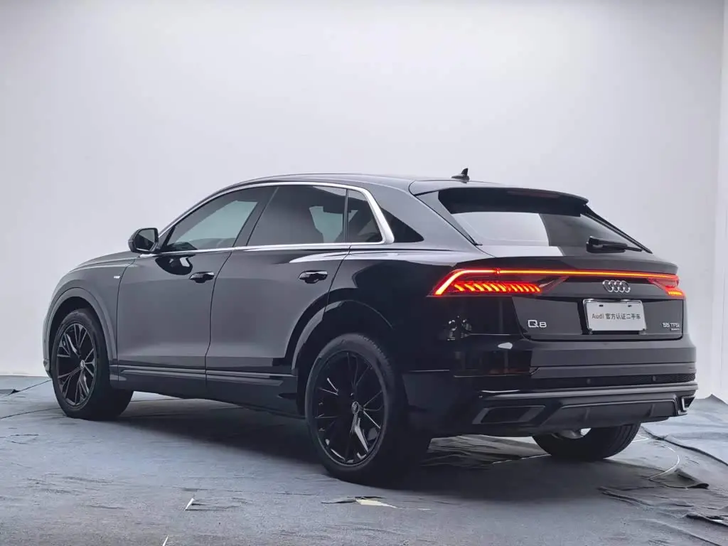 Audi Q8 2021 — Photo 5/20