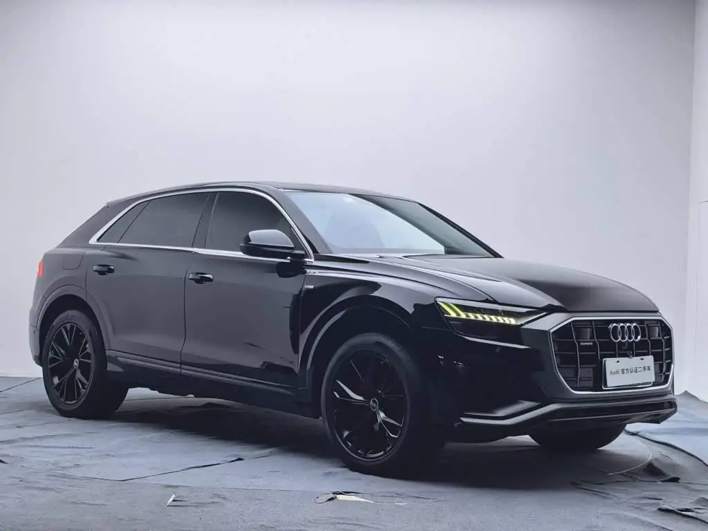 Audi Q8 2021 — Photo 4/20