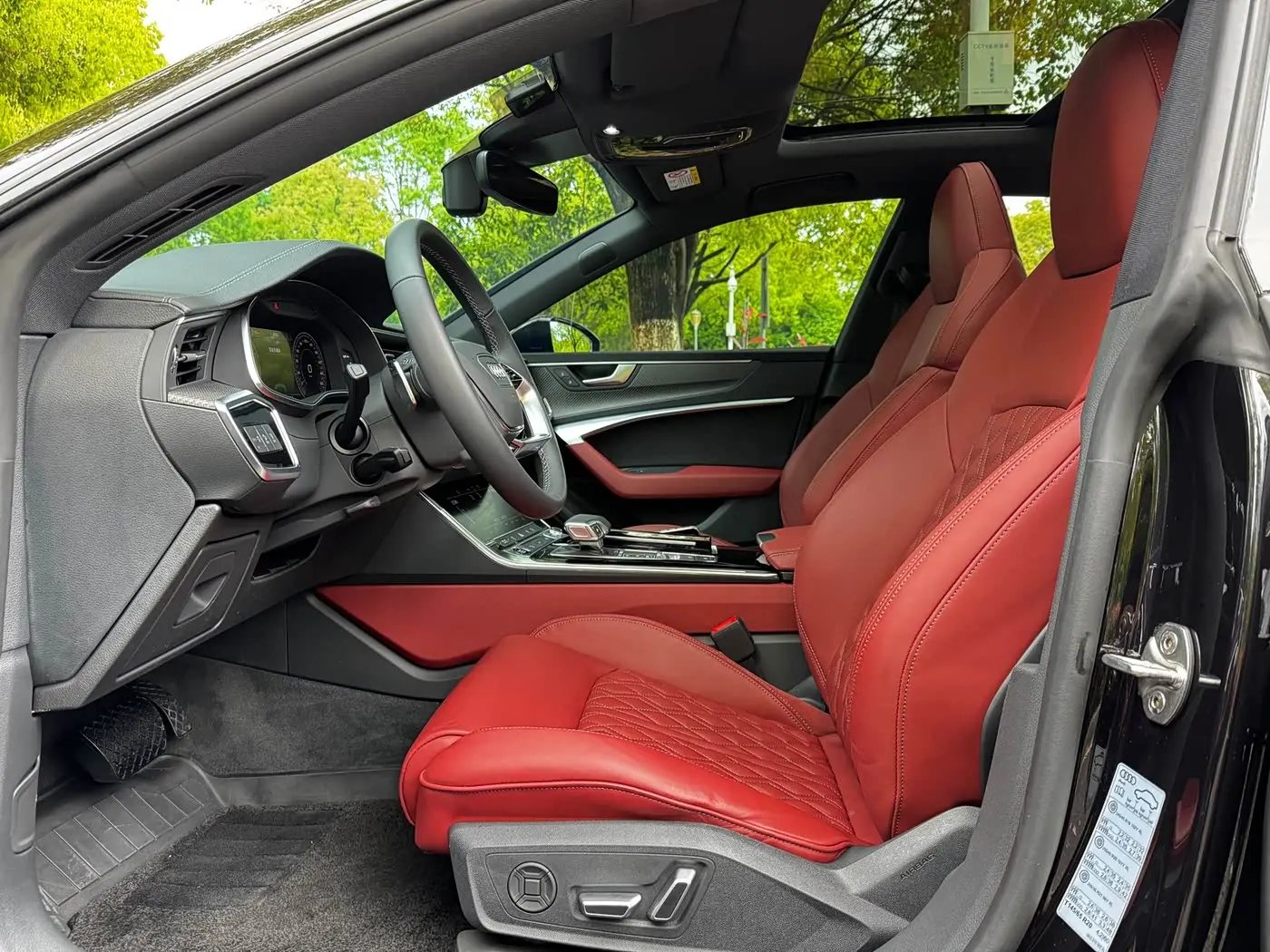 Audi A7L 2023 — Фото 5/18