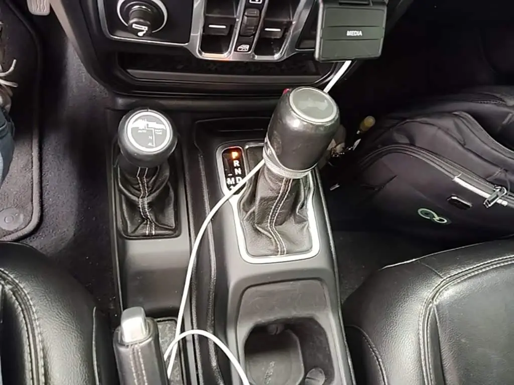 Jeep Wrangler 2020 — Photo 14/20