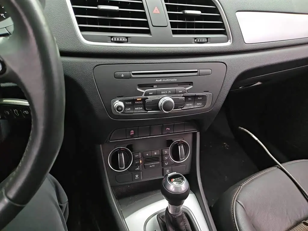 Audi Q3 2018 — Şəkil 6/20