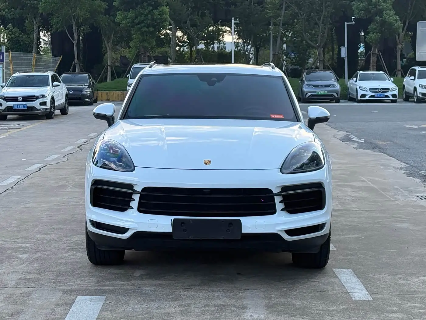 Porsche Cayenne New Energy 2020 — Photo 2/12