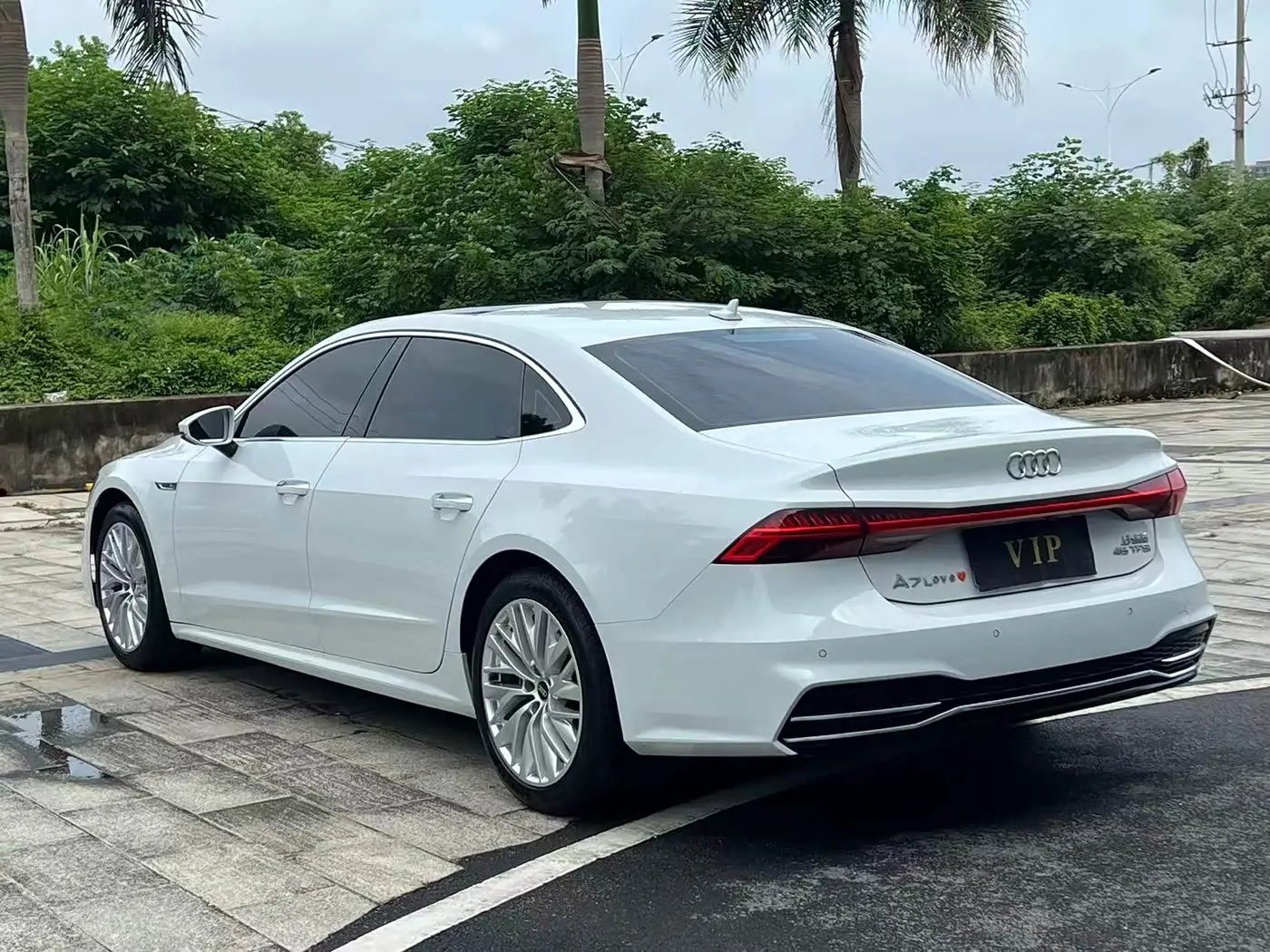 Audi A7L 2023 — Şəkil 4/9