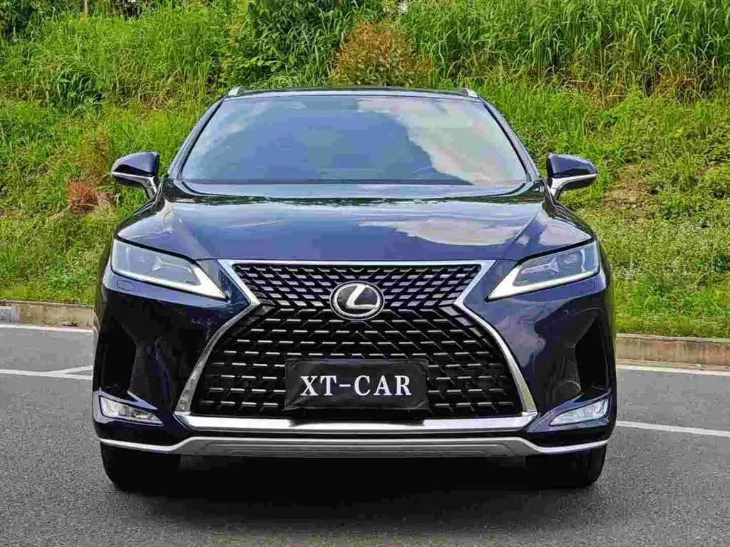 Lexus RX 2022 — Photo 2/9