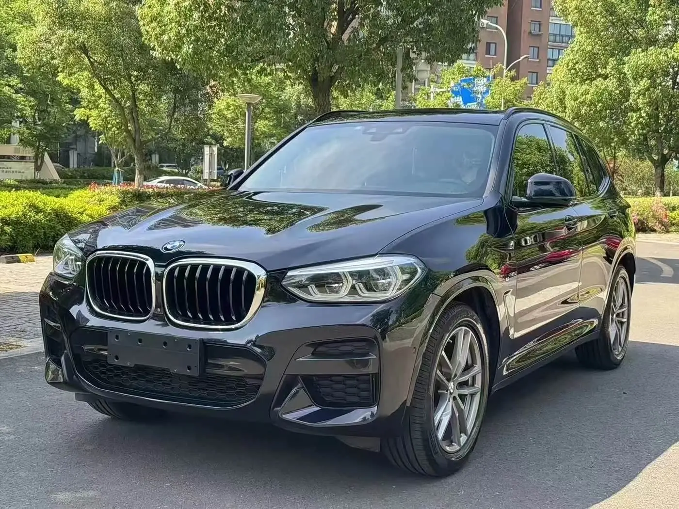 BMW X3 2019 — Фото 1/9